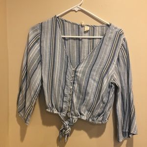 8 articles of lightly used clothing!